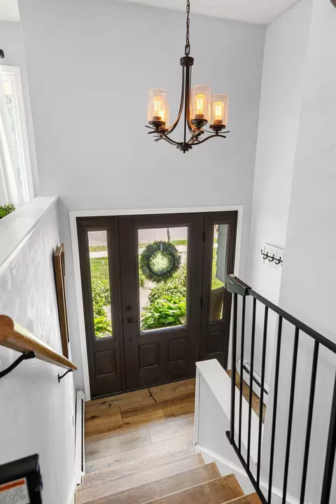 Entry Way - 2019 Mitchell St, Oshkosh, WI 54901 photo 1 of 2