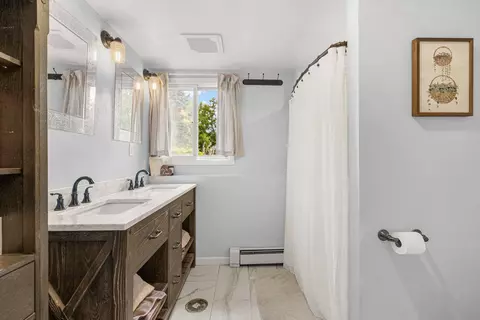 Bath - 2019 Mitchell St, Oshkosh, WI 54901 photo 3 of 3