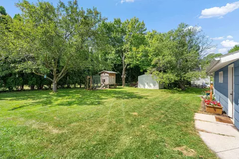 Exterior - 2019 Mitchell St, Oshkosh, WI 54901 photo 6 of 8