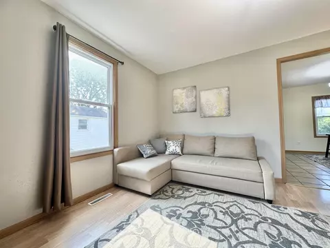 Living - 98 E Commerce St, Cambria, WI 53923 photo 6 of 7