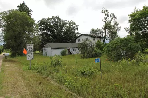 10005 Badger Dr, Amherst, WI 54406