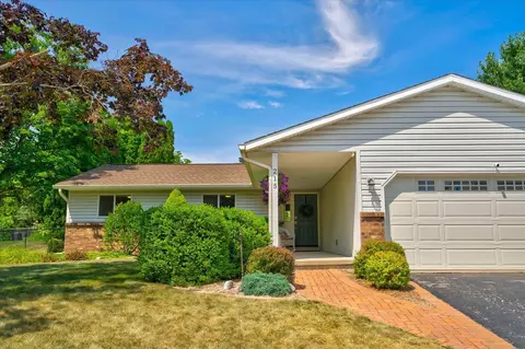 215 W Oak St, Cottage Grove, WI 53527