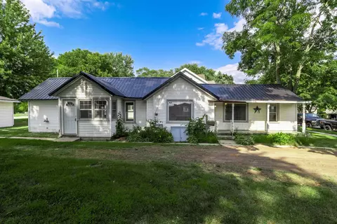 307 E Marion St, Portage, WI 53901