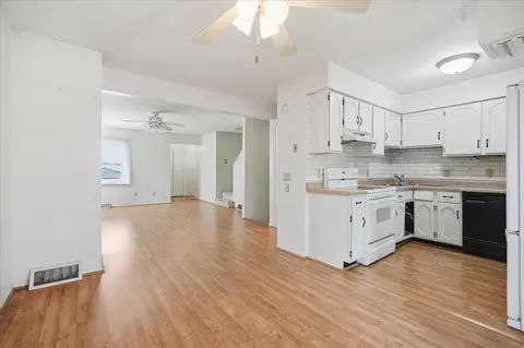 Living - 2202 Post Rd, Madison, WI 53713 photo 5 of 5