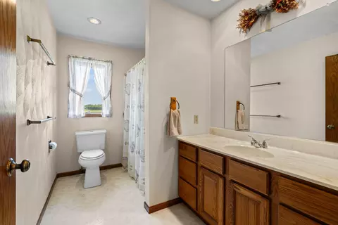 Bath - w13282 Carter Road, Ripon, WI 54971 photo 1 of 4