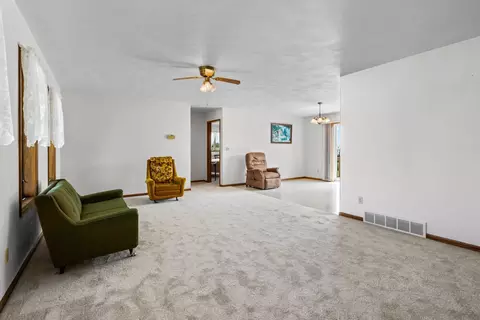Living - w13282 Carter Road, Ripon, WI 54971 photo 1 of 2