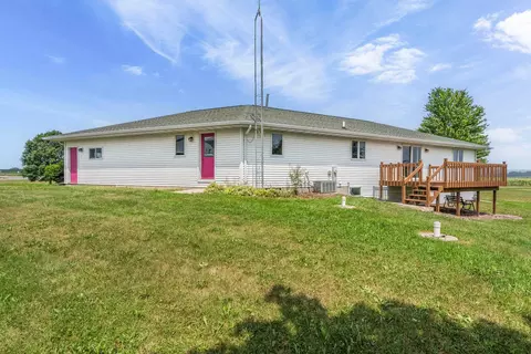 Exterior - w13282 Carter Road, Ripon, WI 54971 photo 6 of 10