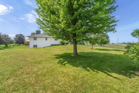Exterior - w13282 Carter Road, Ripon, WI 54971 photo 9 of 10