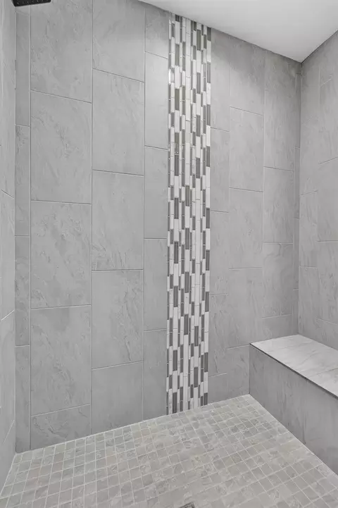 Bath - 6727 Bellflower Pointe Dr, Deforest, WI 53532 photo 3 of 6
