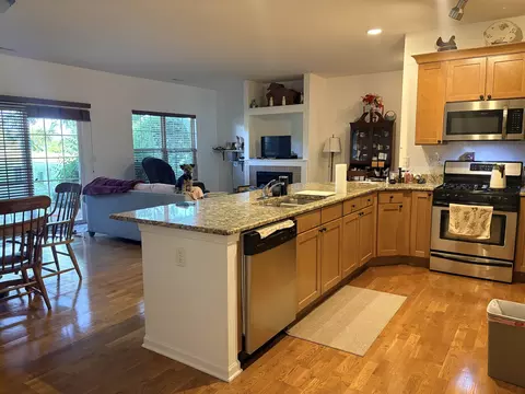 1628 White Oak Trl, Cherry Valley, IL 61016 photo 2
