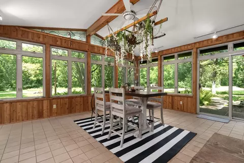 Dining - 1750 E Ridge Rd, Beloit, WI 53511 photo 3 of 4
