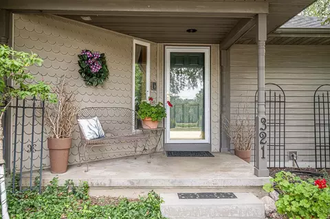 321 Sauk Creek Dr, Madison, WI 53717