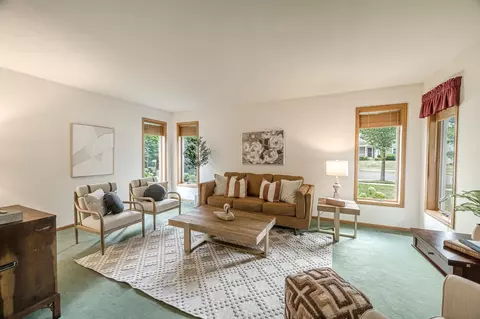 321 Sauk Creek Dr, Madison, WI 53717