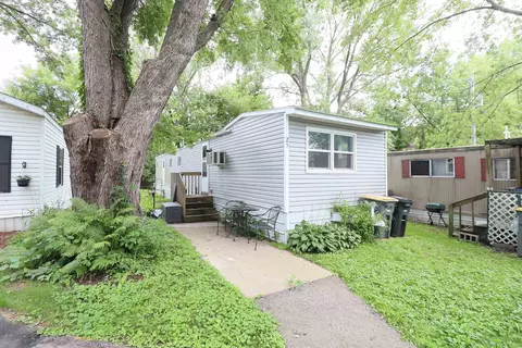 w5631 State Road 33 #25, La Crosse, WI 54601