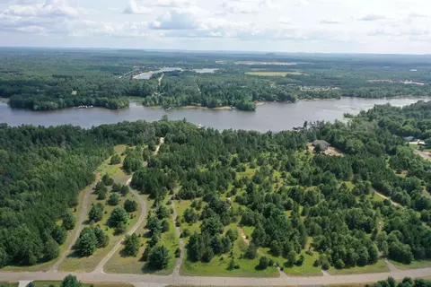 w5625 North Shore Drive, New Lisbon, WI 54646