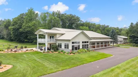 E6789 Loop Road, Reedsburg, WI 53959