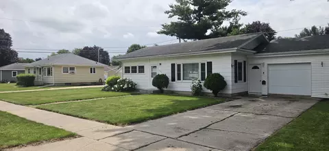 207 Grandview Ave, Waupun, WI 53963