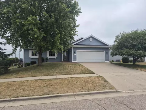 4152 Hawkridge Dr, Janesville, WI 53546