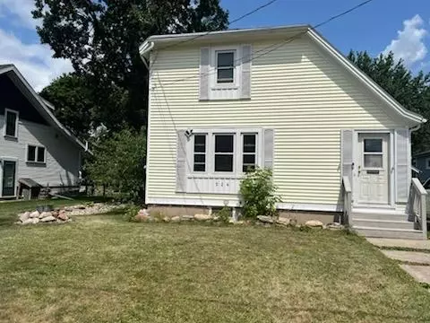 524 Bronson St, Waupun, WI 53963