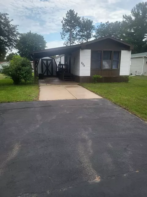 3325 Pierce Ave #202, Marinette, WI 54143