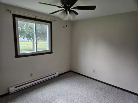 Bedroom - 625 Cross St, Poynette, WI 53955 photo 3 of 4