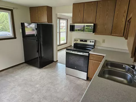 Kitchen - 625 Cross St, Poynette, WI 53955 photo 1 of 2