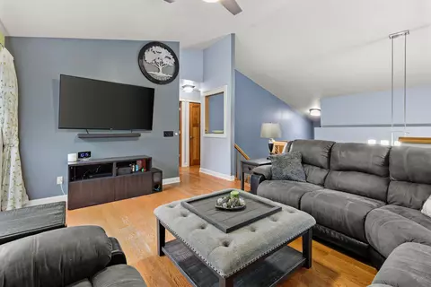 1817 Anhalt Dr, Madison, WI 53704