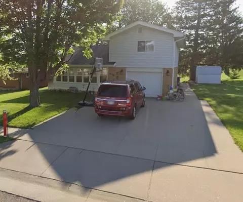 310 N Main St, Dickeyville, WI 53808