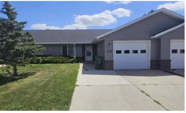 530 Golden Grove Dr #18, Evansville, WI 53536
