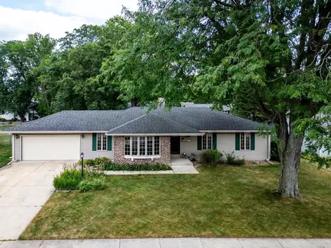 842 N Wright Rd, Janesville, WI 53546