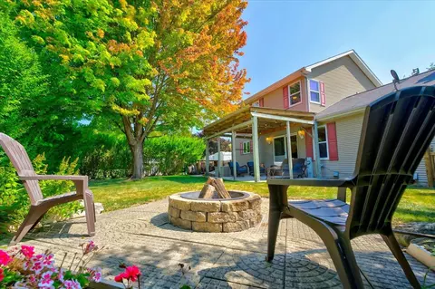 1004 Gomer Dr, Beaver Dam, WI 53916
