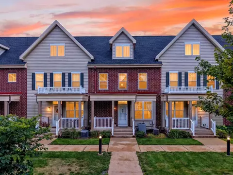 59 S Gardens Way, Fitchburg, WI 53711