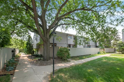 505 East Blf, Madison, WI 53704