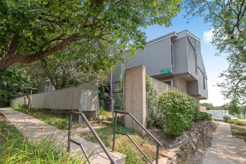 505 East Blf, Madison, WI 53704