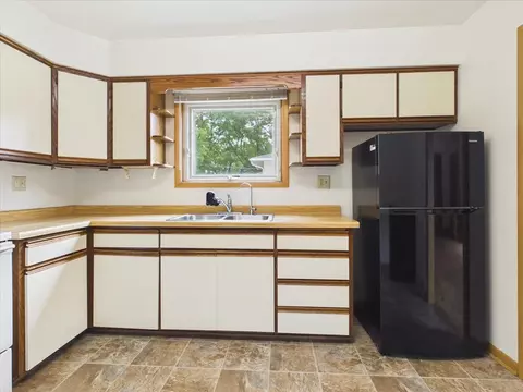 Kitchen - 1710 Thackeray Rd, Madison, WI 53704 photo 5 of 5