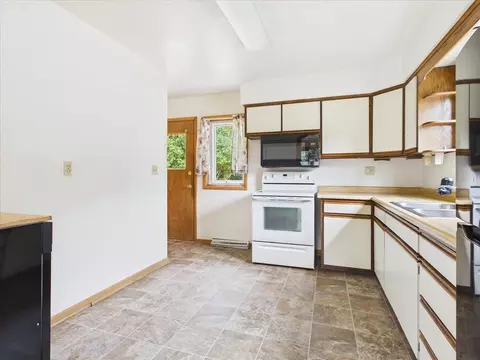 Kitchen - 1710 Thackeray Rd, Madison, WI 53704 photo 1 of 5
