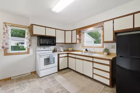 Kitchen - 1710 Thackeray Rd, Madison, WI 53704 photo 1 of 4