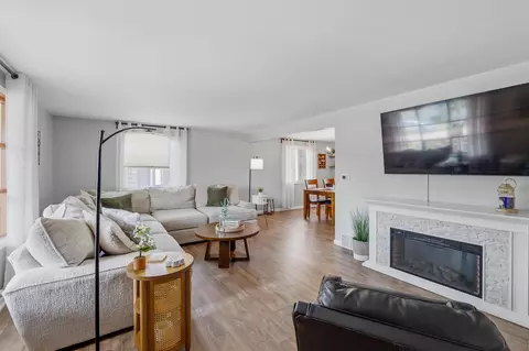708 Mary St, Beaver Dam, WI 53916