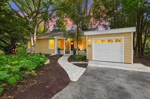 37 Hiawatha Cir, Madison, WI 53711