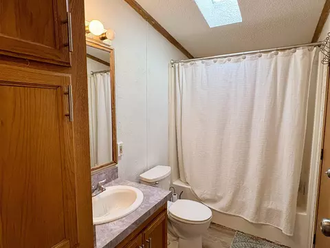 Bath - n11862 Klade Road, Tomahawk, WI 54487 photo 3 of 3