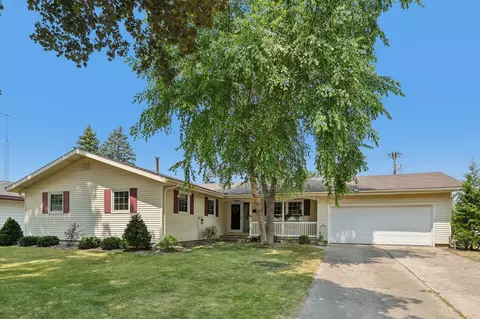 213 Minnehaha Ave, Portage, WI 53901