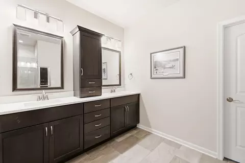 Bath - 2404 E Baldeagle Dr, Appleton, WI 54913 photo 1 of 2