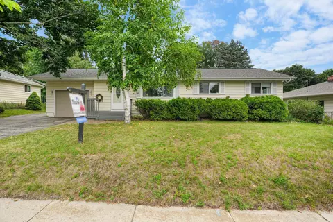 809 Flora Ln, Madison, WI 53714