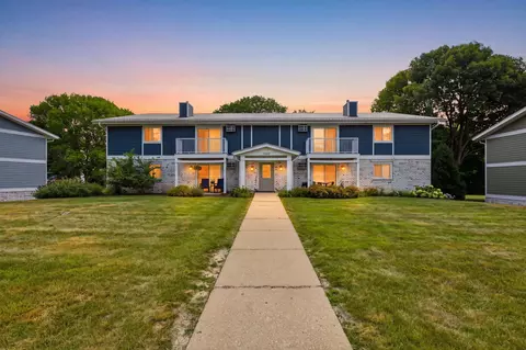 7429 Old Sauk Rd #302, Madison, WI 53717