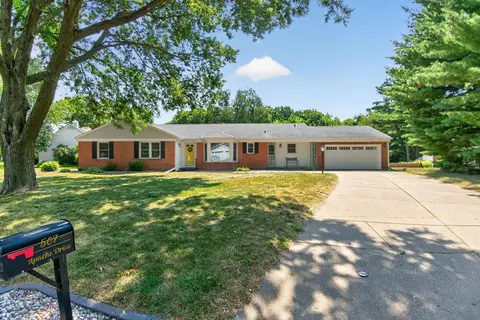 507 Apache Dr, Janesville, WI 53545