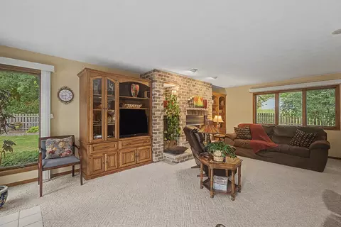 Living - 409 27th St, Monroe, WI 53566 photo 5 of 7