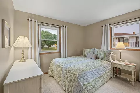 Bedroom - 409 27th St, Monroe, WI 53566 photo 4 of 9