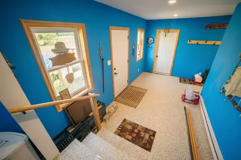Entry Way - n7012 County Road B, Montello, WI 53949 photo 4 of 6