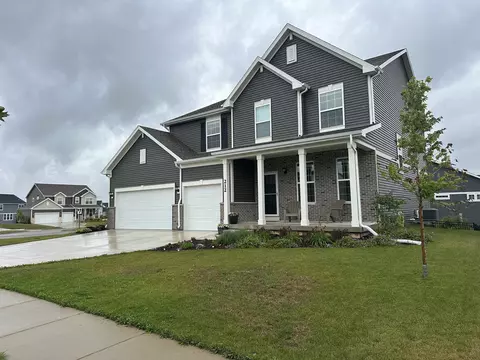 212 Peterson Trl, Oregon, WI 53575