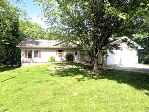 s852 Bobolink Court, La Valle, WI 53941